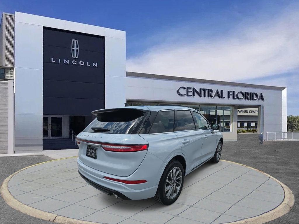2025 Lincoln Corsair Grand Touring photo 2