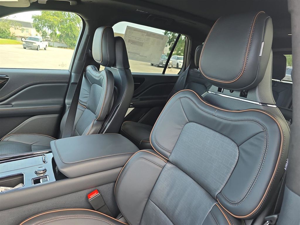 2025 Lincoln Aviator Black Label - Photo 21