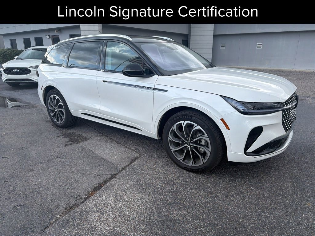 2025 Lincoln Nautilus Reserve AWD's photo