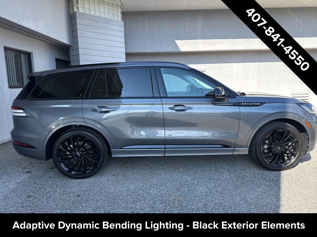 2025 Lincoln Aviator Reserve photo 4