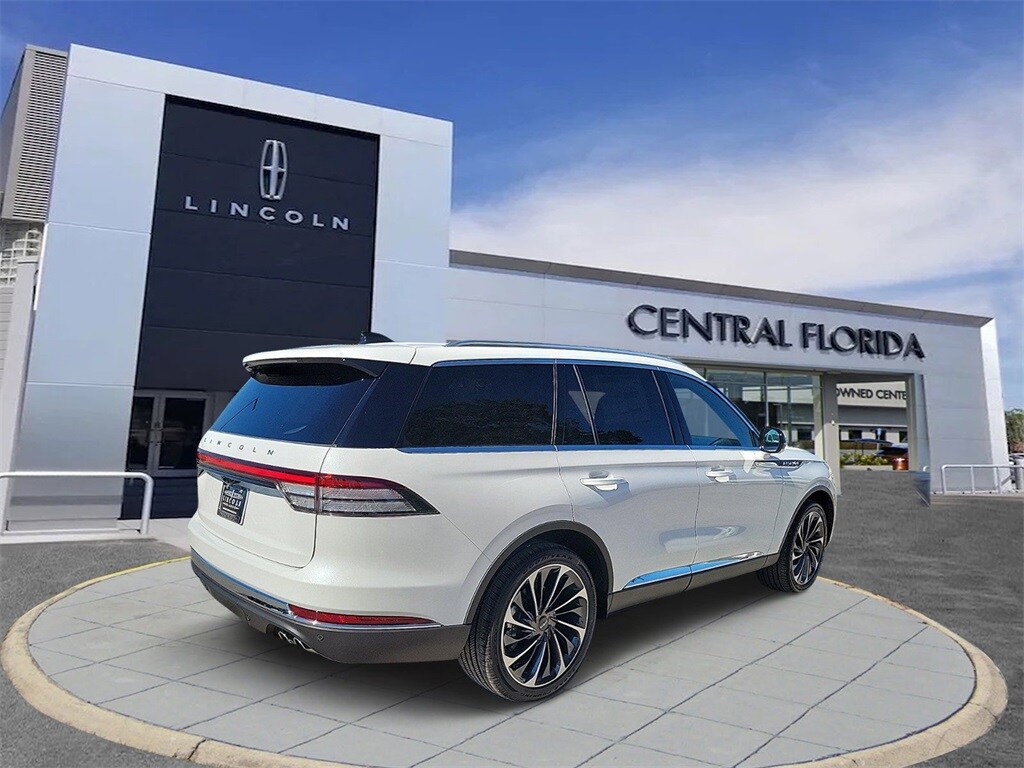 2025 Lincoln Aviator Reserve photo 3