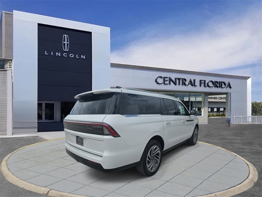 2025 Lincoln Navigator L Reserve photo 2