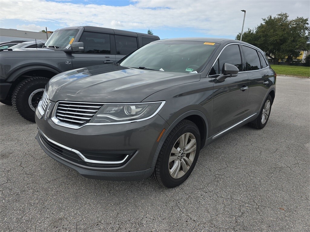 2017 Lincoln MKX Select photo 2