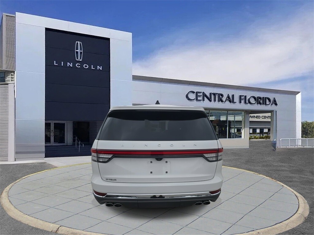 2025 Lincoln Aviator Premiere photo 2