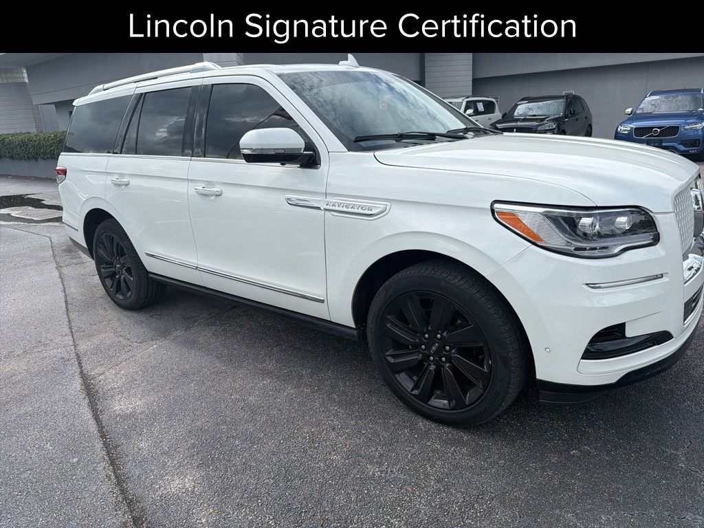 2024 Lincoln Navigator Reserve 4WD's photo