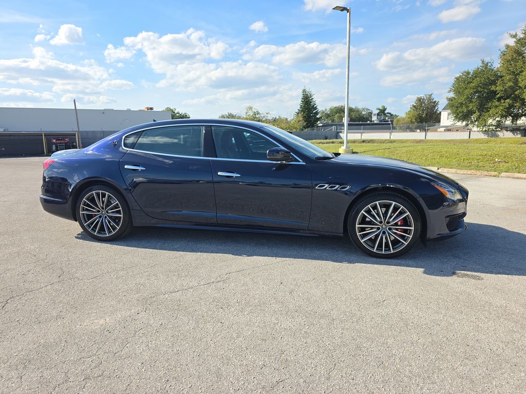 2022 Maserati Quattroporte Modena