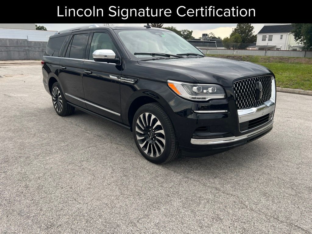 2022 Lincoln Navigator Black Label L 4WD's photo