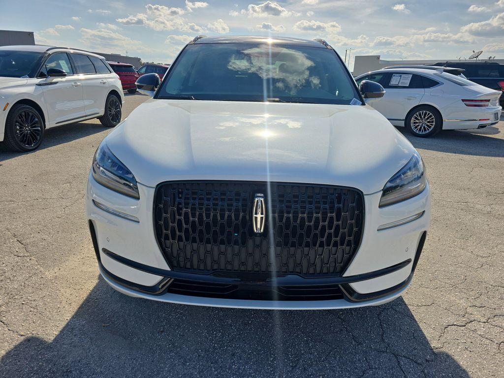 2026 Lincoln Corsair Premiere photo 2