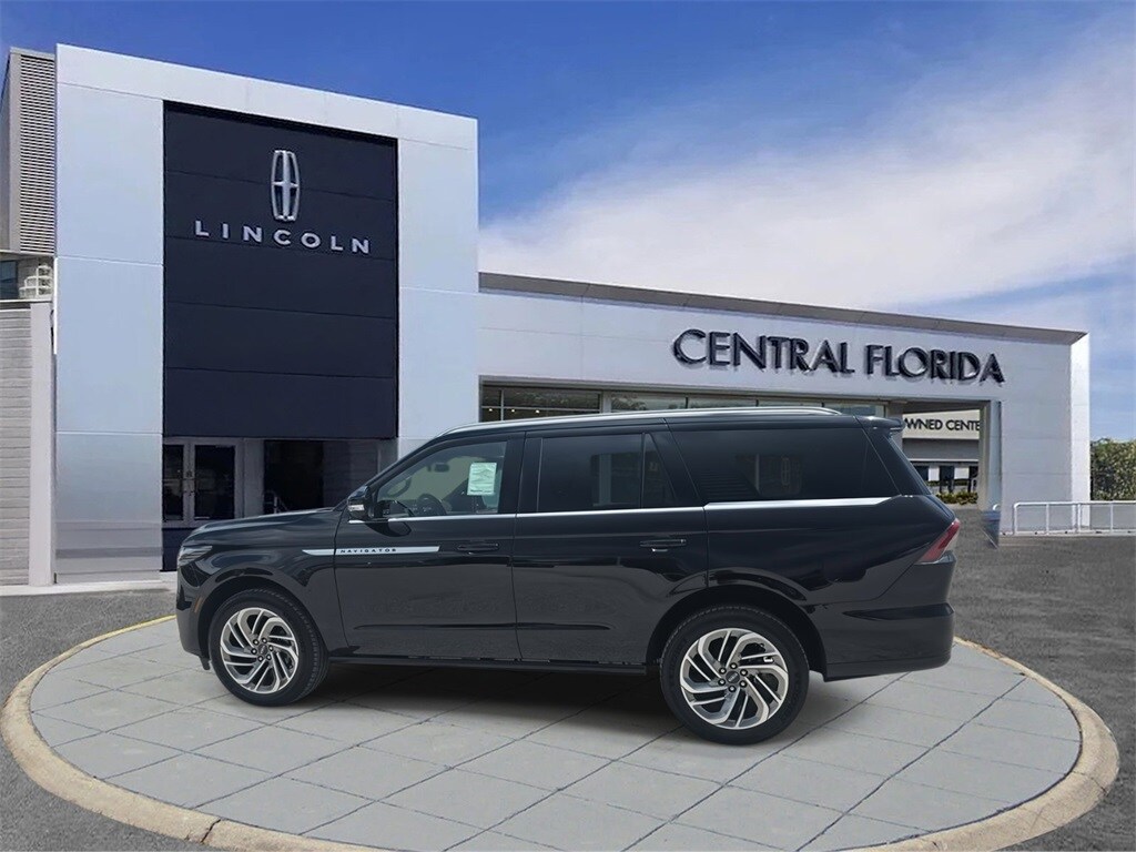 2025 Lincoln Navigator Reserve photo 3
