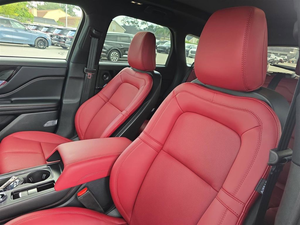 2025 Lincoln Corsair Grand Touring - Photo 16