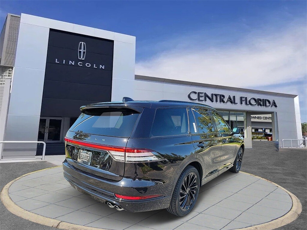 2025 Lincoln Aviator Reserve photo 2