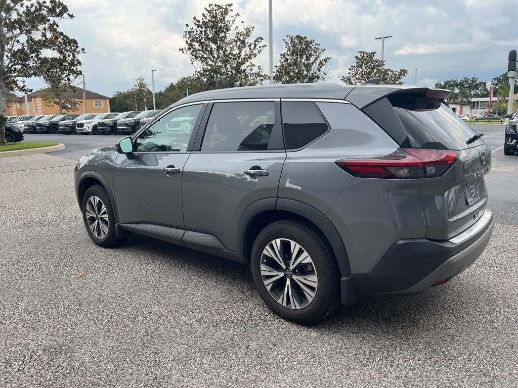 2022 Nissan Rogue SV photo 3