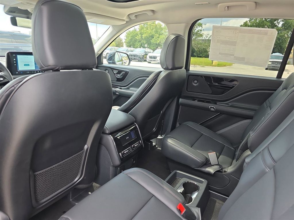 2025 Lincoln Aviator Premiere - Photo 13