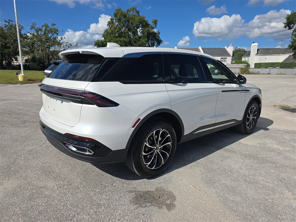 2026 Lincoln Nautilus Premiere photo 2