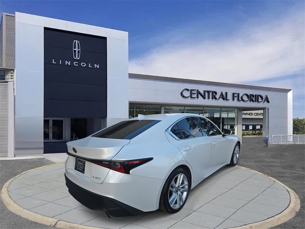 2024 Lexus IS 300 photo 3