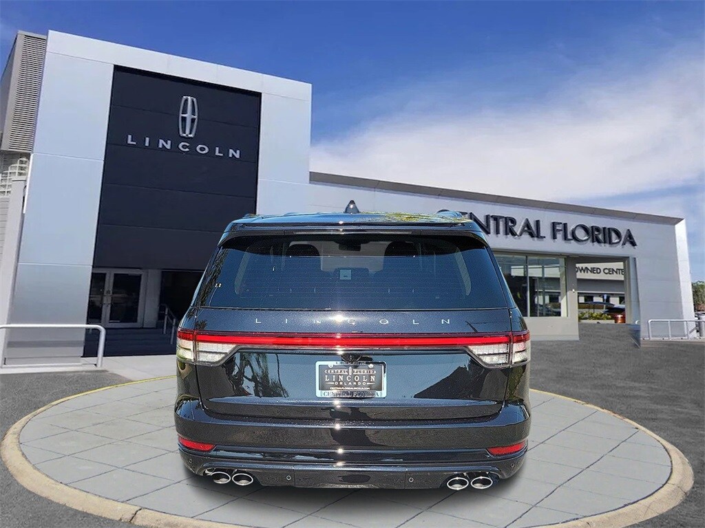 2025 Lincoln Aviator Reserve photo 3