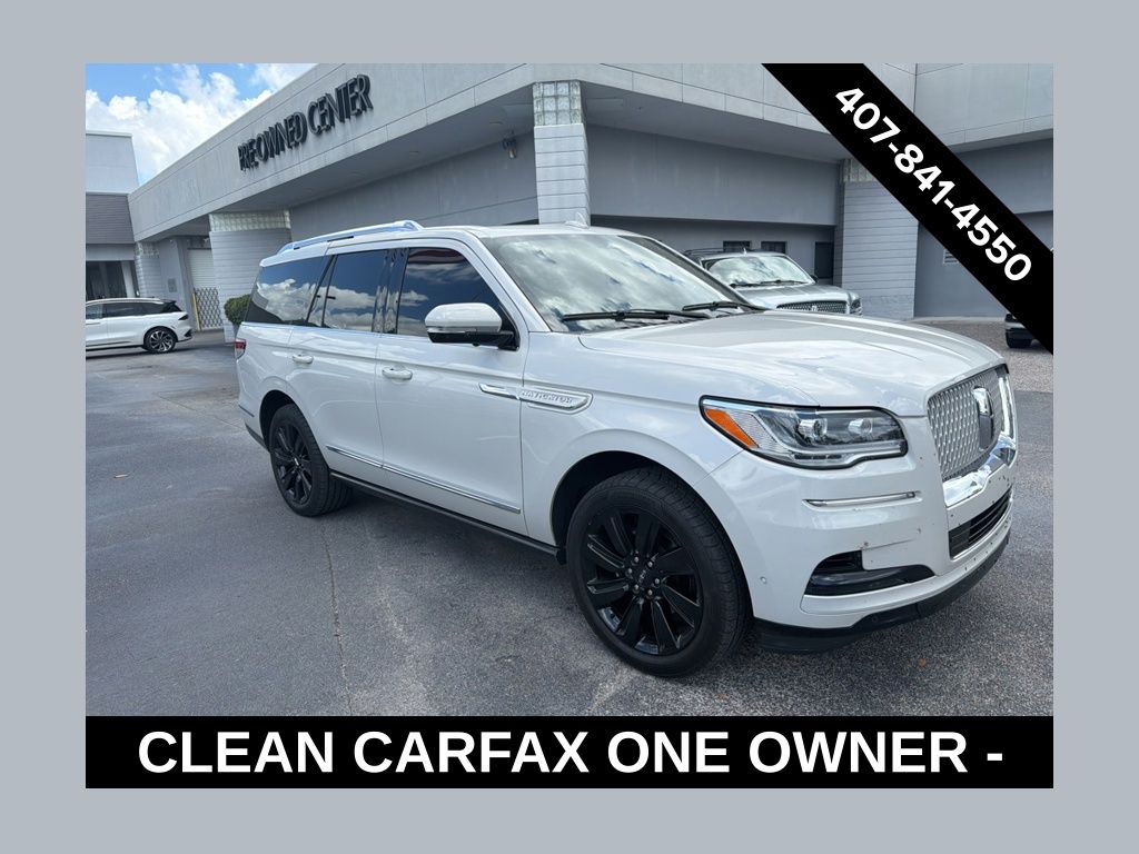 2023 Lincoln Navigator Reserve's photo