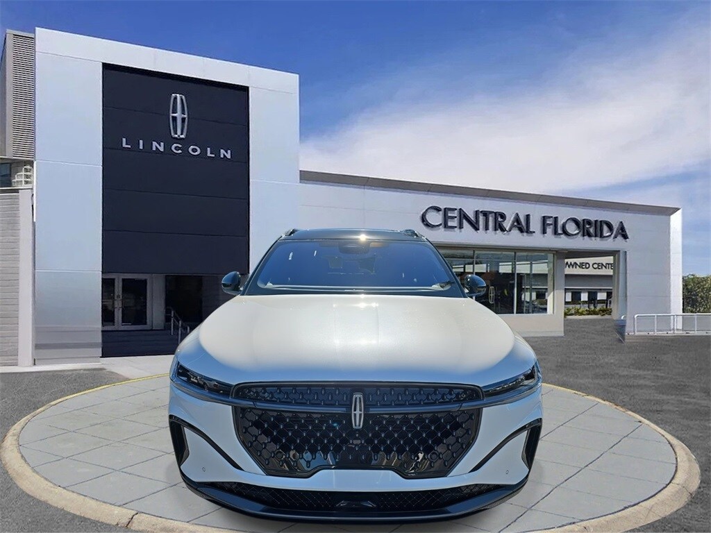 2025 Lincoln Nautilus Reserve photo 2
