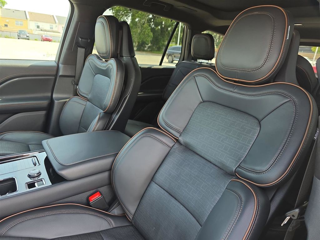 2025 Lincoln Aviator Black Label - Photo 17