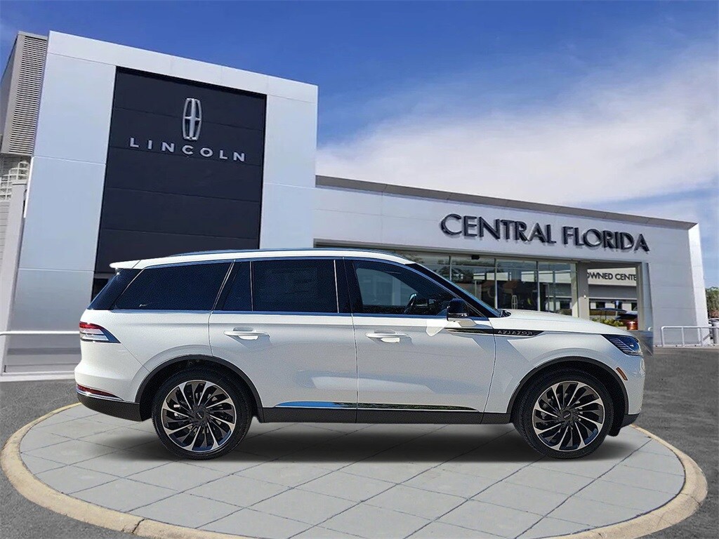 2025 Lincoln Aviator Reserve photo 2