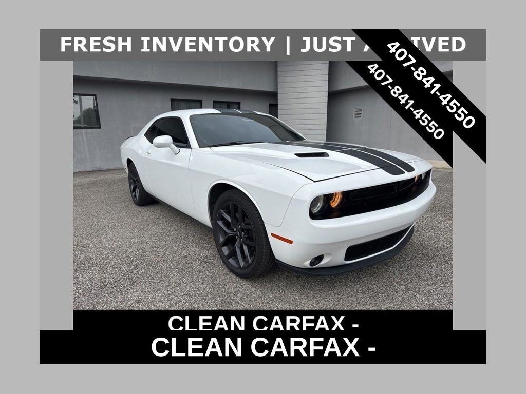 2019 Dodge Challenger SXT's photo