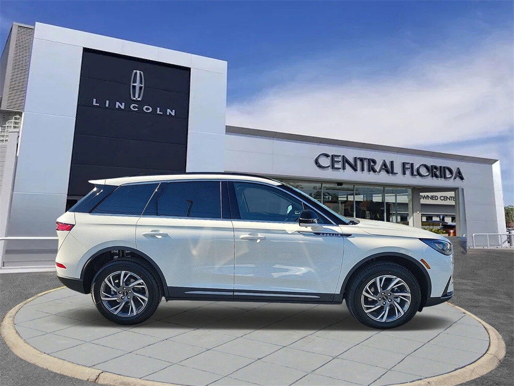 2025 Lincoln Corsair Premiere photo 2