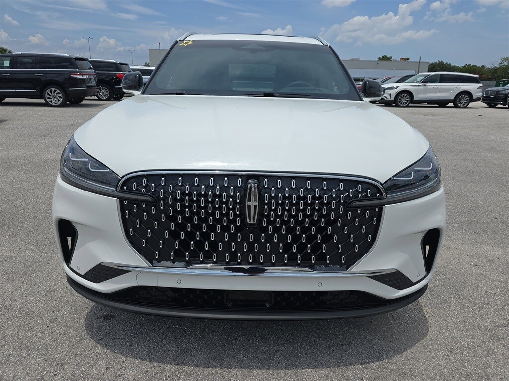 2025 Lincoln Aviator Reserve photo 2