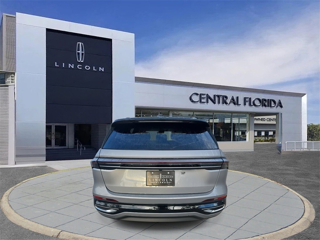 2025 Lincoln Nautilus Reserve photo 3