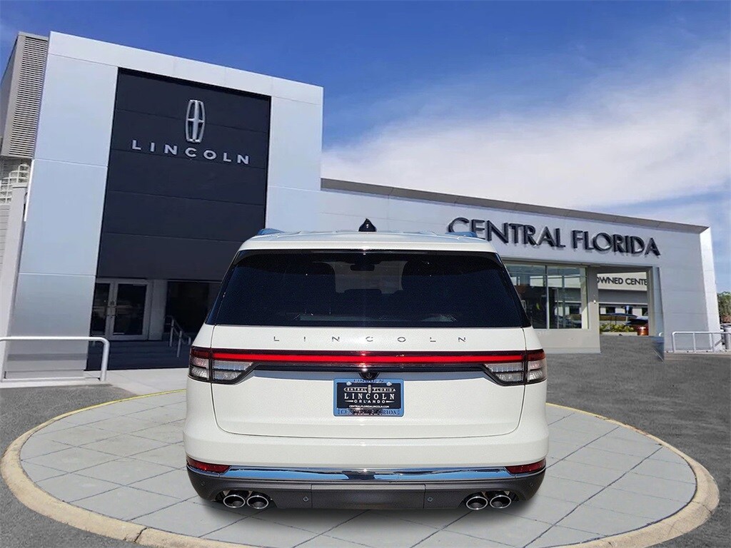 2025 Lincoln Aviator Reserve photo 4