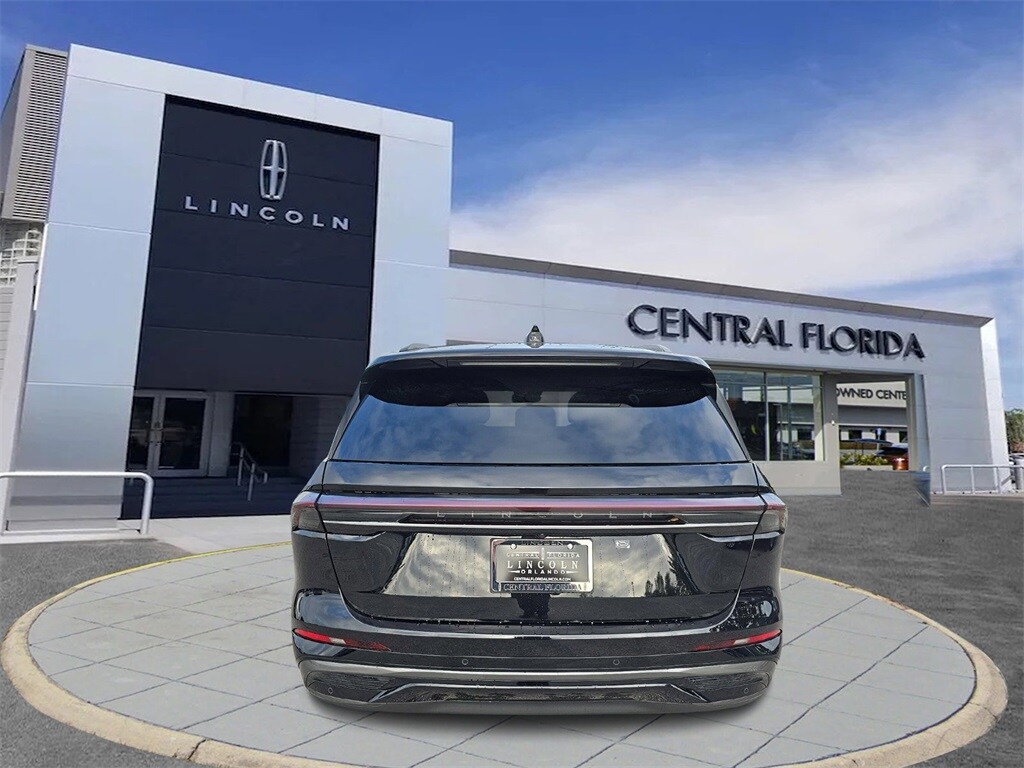 2025 Lincoln Nautilus Reserve photo 4