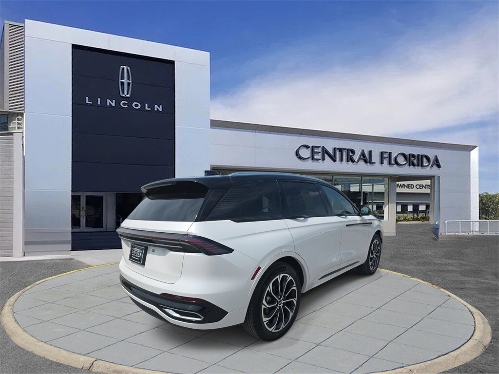2025 Lincoln Nautilus Reserve photo 4