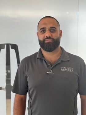 Staff member William Acosta from ID_733437ce0dfa