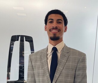 Staff member Brandon Viali from ID_86a70c5f0025