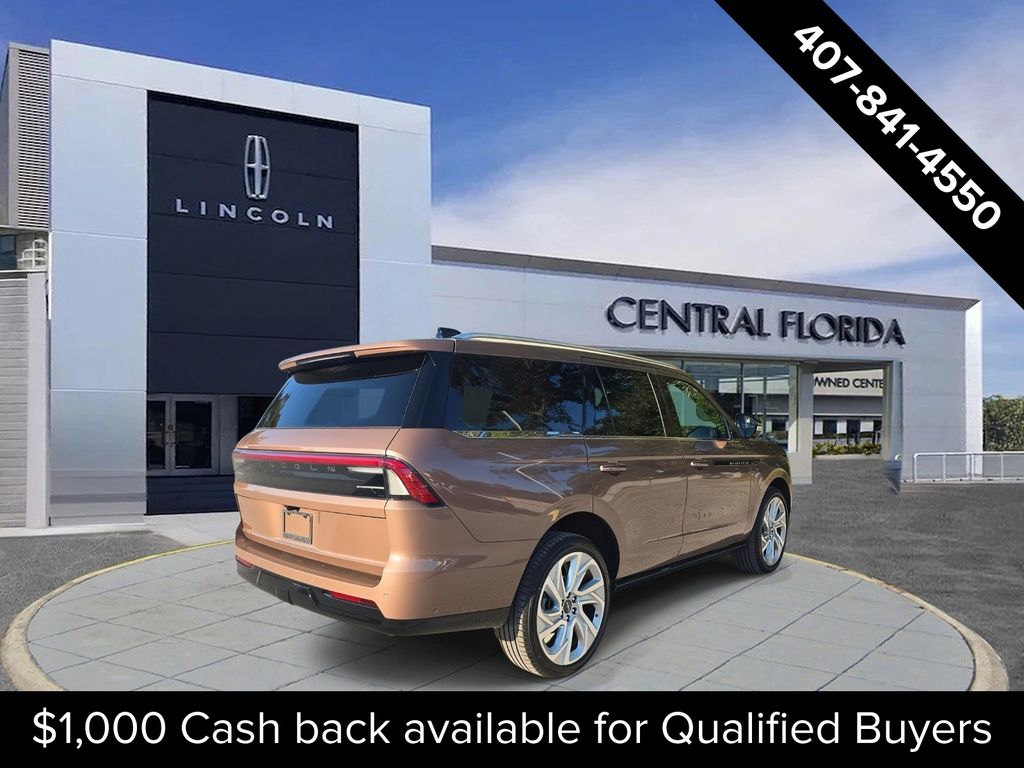 2025 Lincoln Navigator Black Label photo 2
