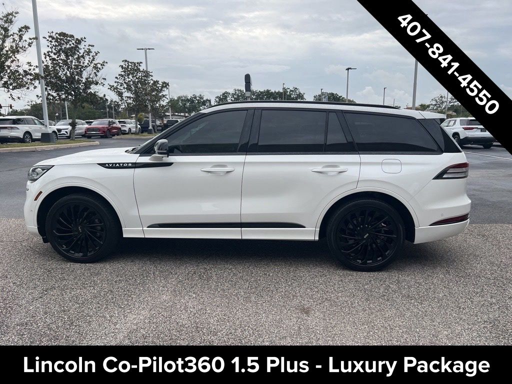 2022 Lincoln Aviator Reserve photo 3