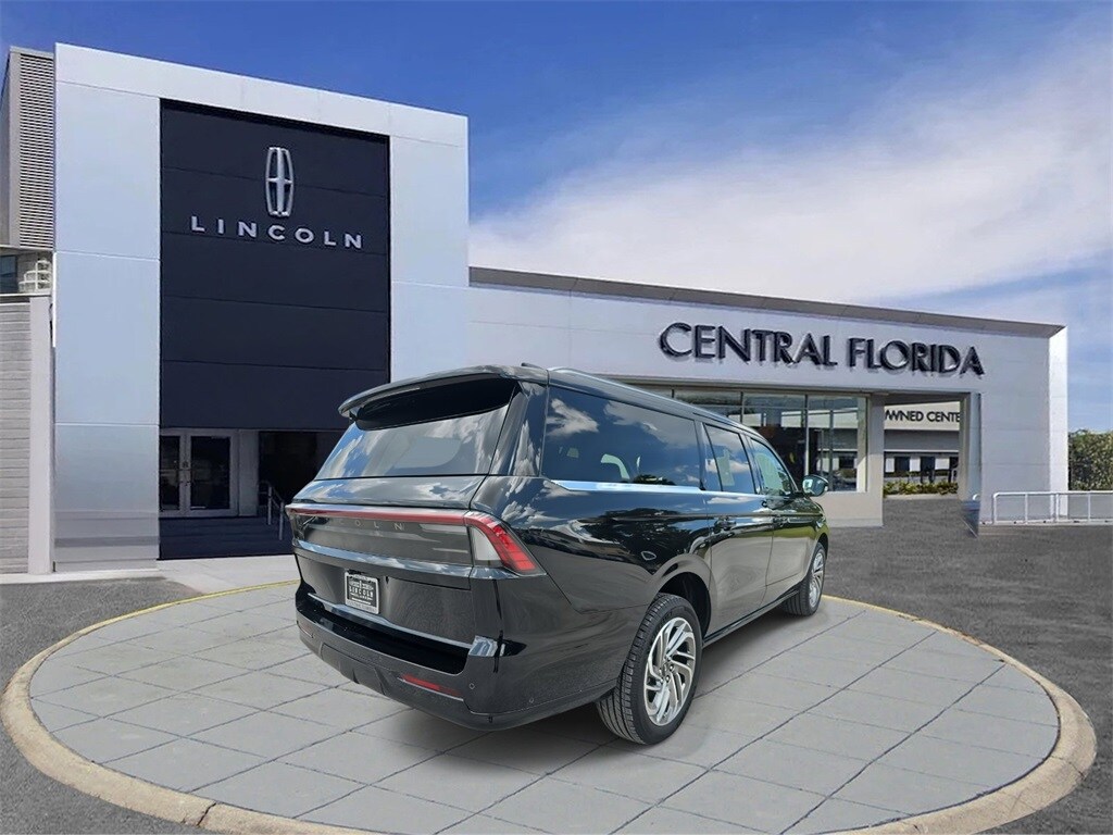 2025 Lincoln Navigator L Reserve photo 2