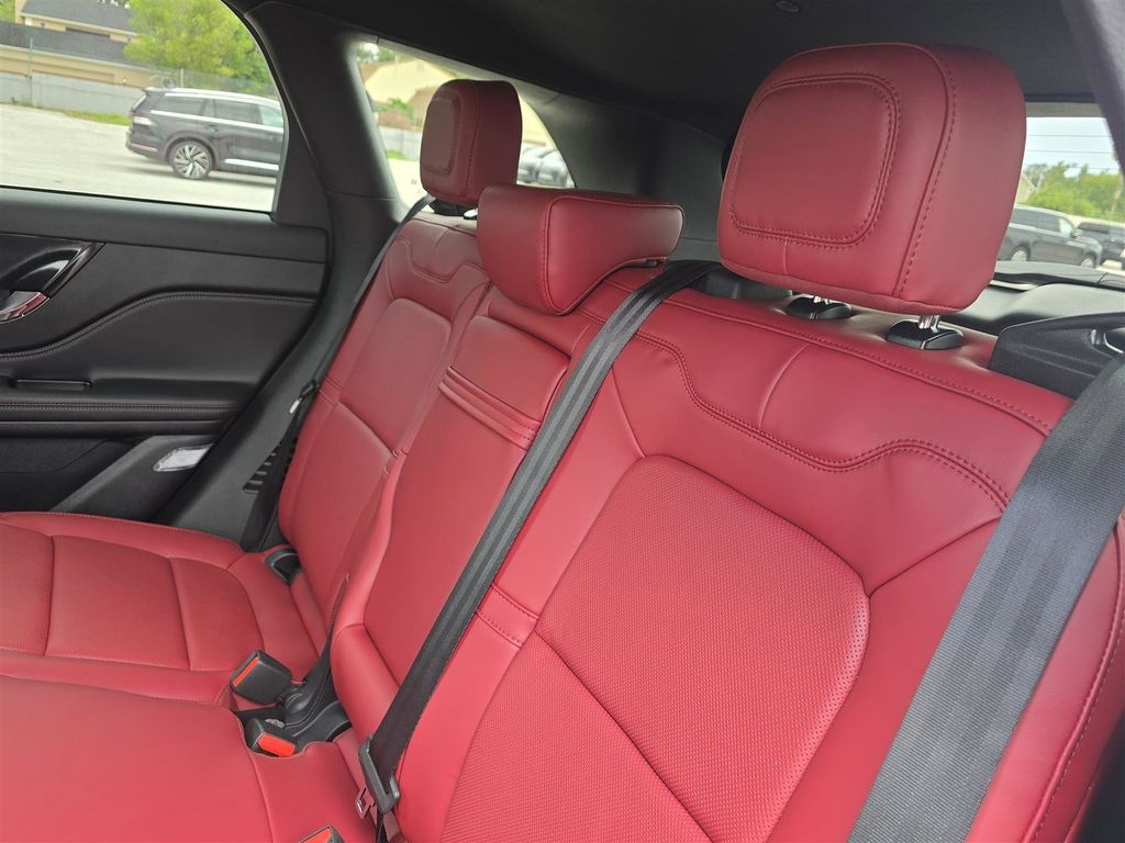 2025 Lincoln Corsair Grand Touring - Photo 16