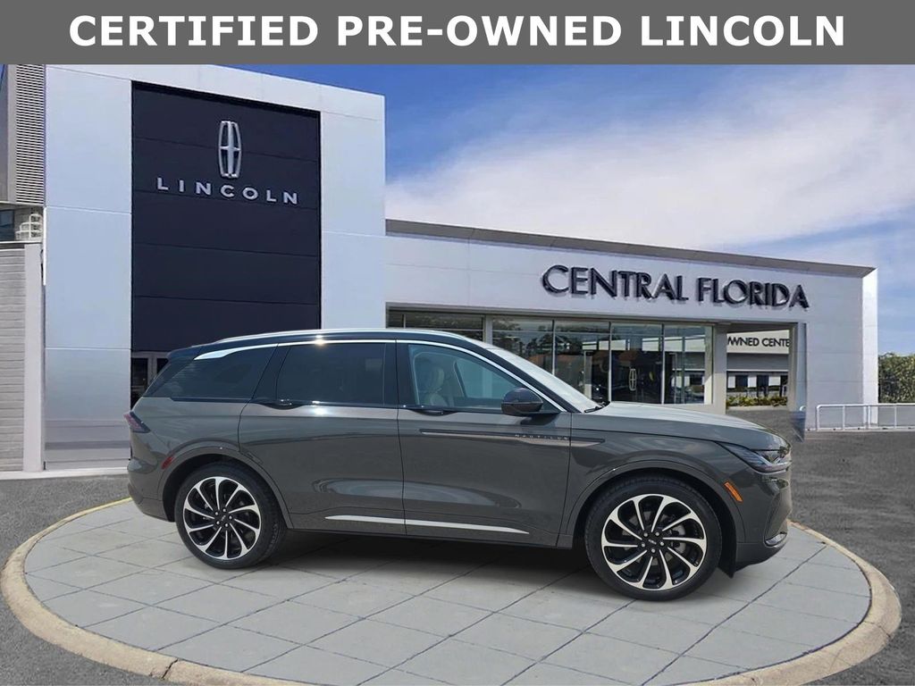 2024 Lincoln Nautilus Black Label AWD's photo
