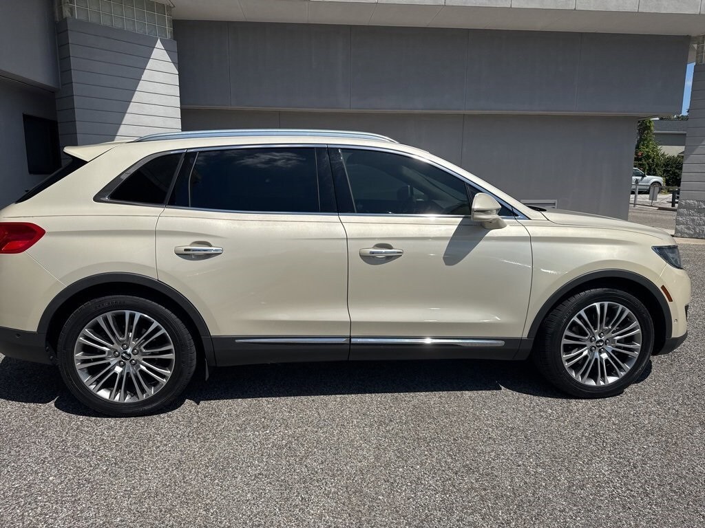 2016 Lincoln MKX Reserve photo 4