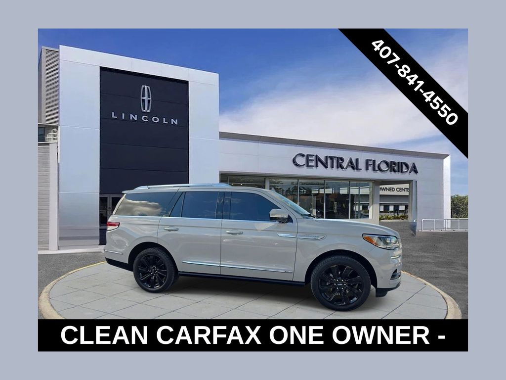 2023 Lincoln Navigator Reserve's photo