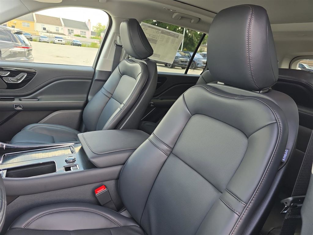 2025 Lincoln Aviator Premiere - Photo 18
