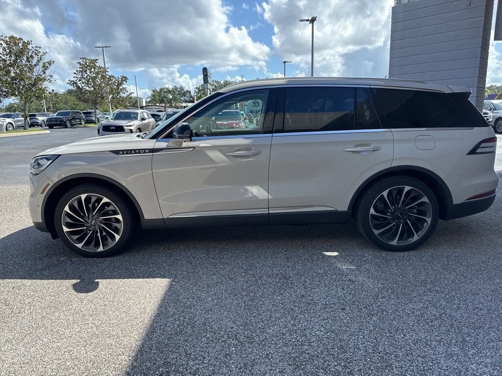 2023 Lincoln Aviator Reserve photo 2