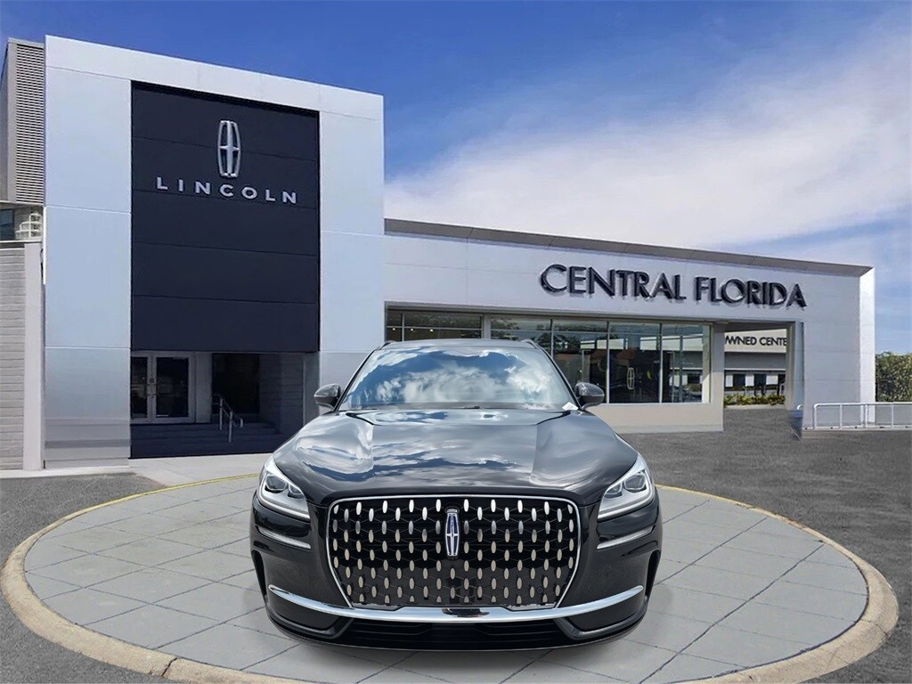 2025 Lincoln Corsair Grand Touring photo 2