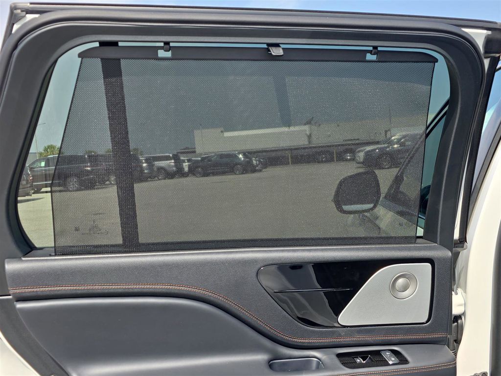 2025 Lincoln Aviator Black Label - Photo 12