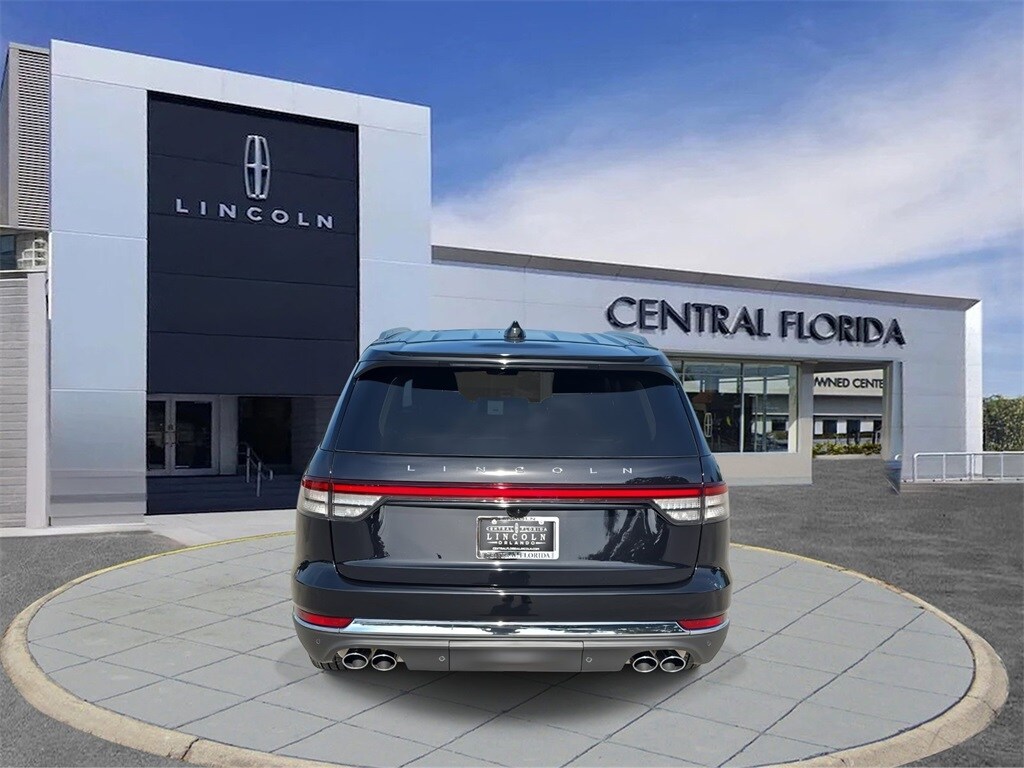 2025 Lincoln Aviator Premiere photo 3
