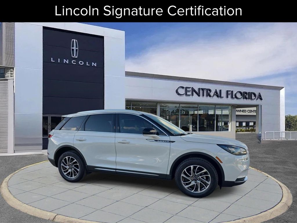 2022 Lincoln Corsair FWD's photo