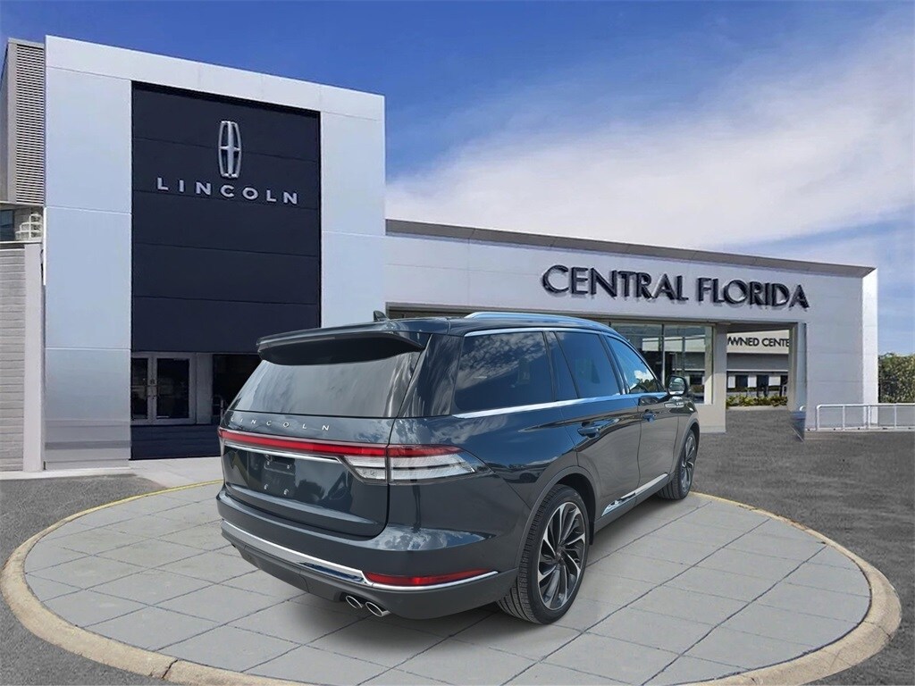 2023 Lincoln Aviator Reserve photo 2