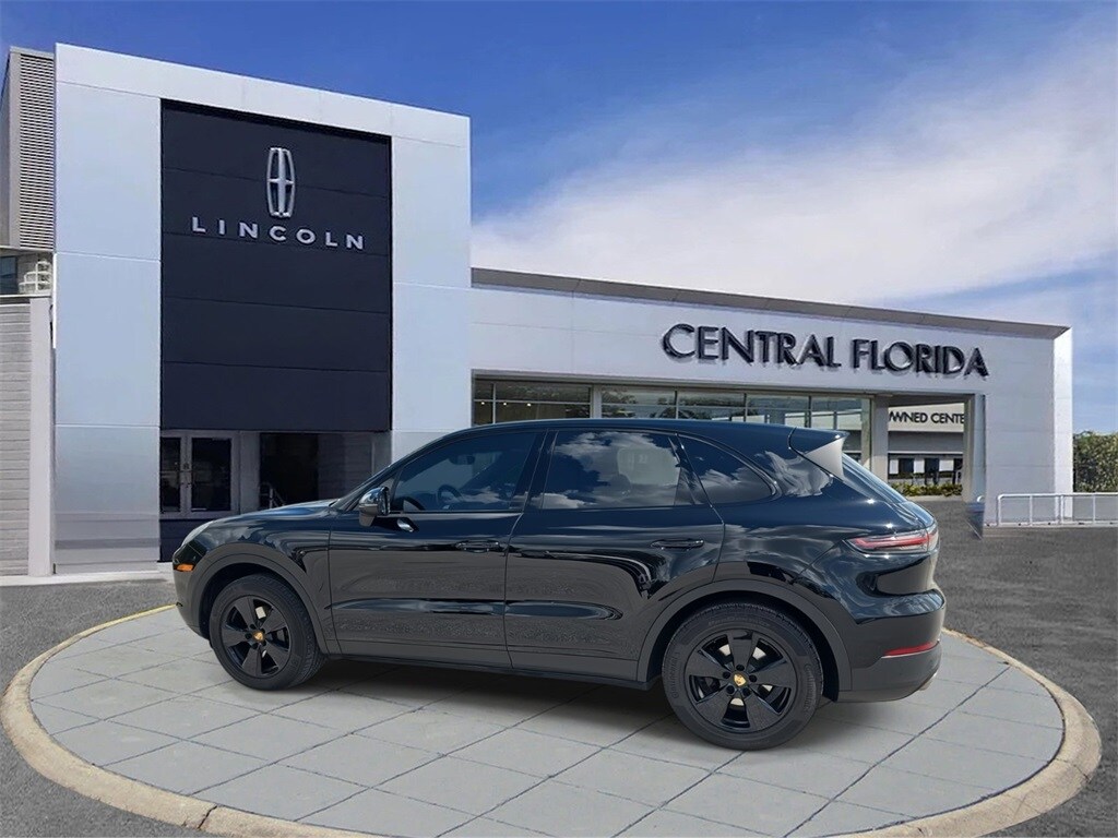 2020 Porsche Cayenne Base photo 2
