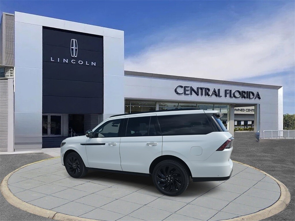 2025 Lincoln Navigator Reserve photo 3