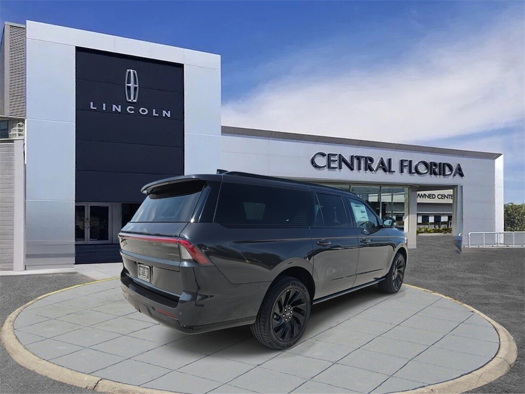 2025 Lincoln Navigator L Reserve photo 2